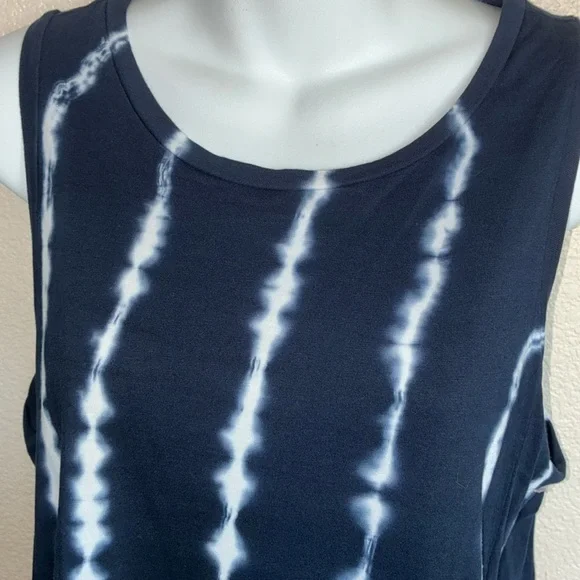 CHAPS DENIM Ralph Lauren navy/white tie dye tank, side slit, asymmetrical hem. M - Picture 4 of 16